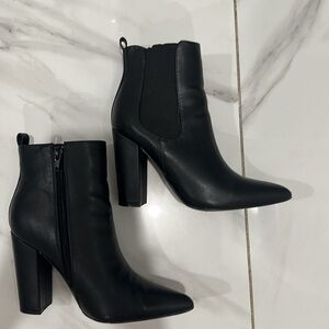 Elegant Black Ankle Boots